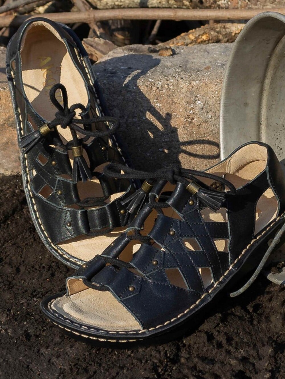 Alegria Valerie Black Burnish Cutout Lace-Up Leather Sandals 9W